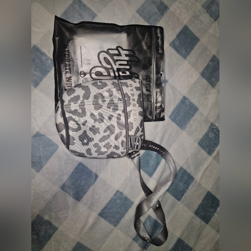 Gray Leopard Print Hydro Jug Sleeve